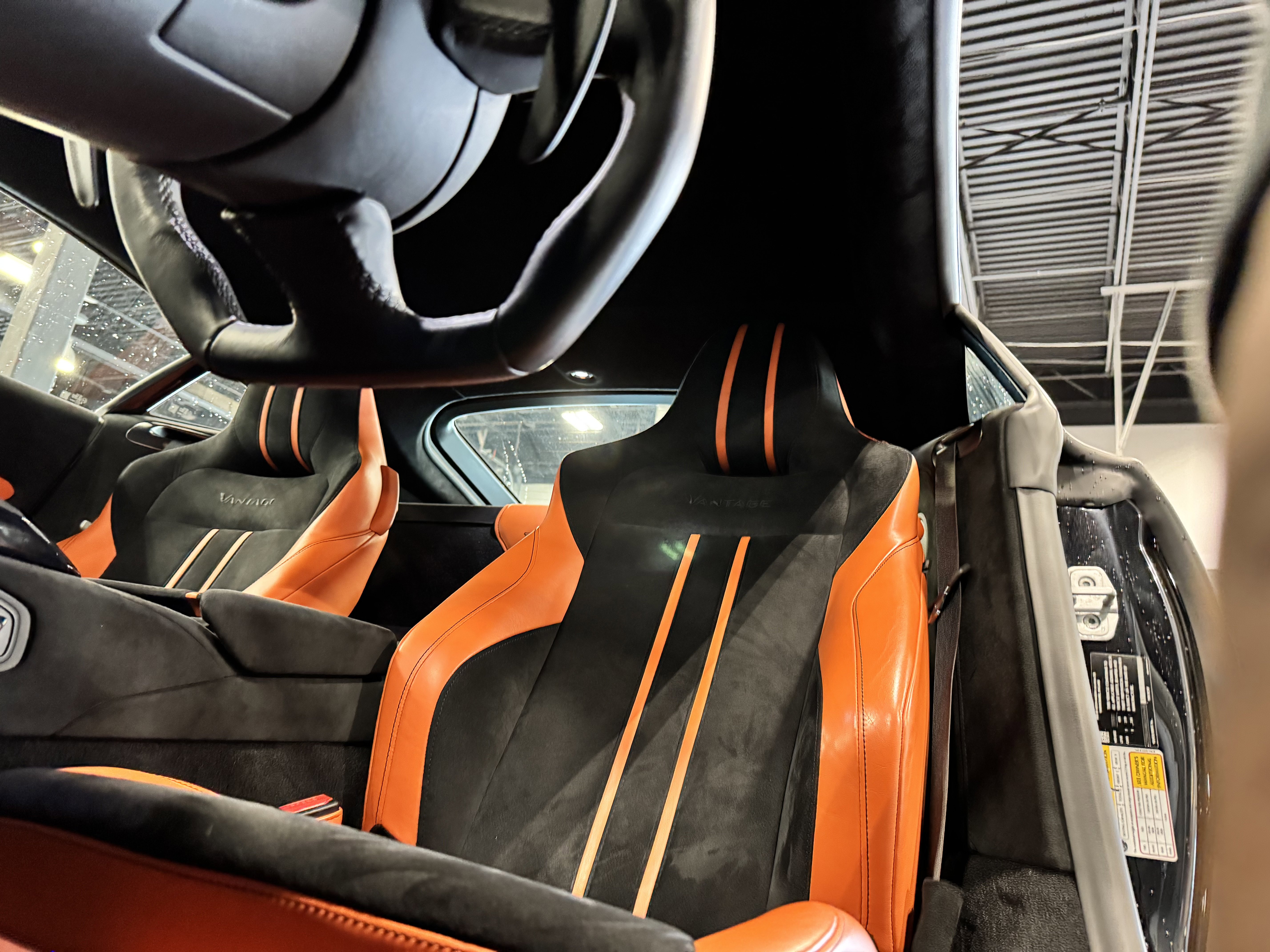 Used 2020 Aston Martin V8 Vantage Coupe image 30