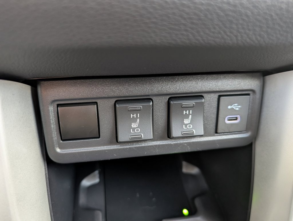 Used 2024 Toyota Corolla Cross XLE w/ Convenience Package image 24