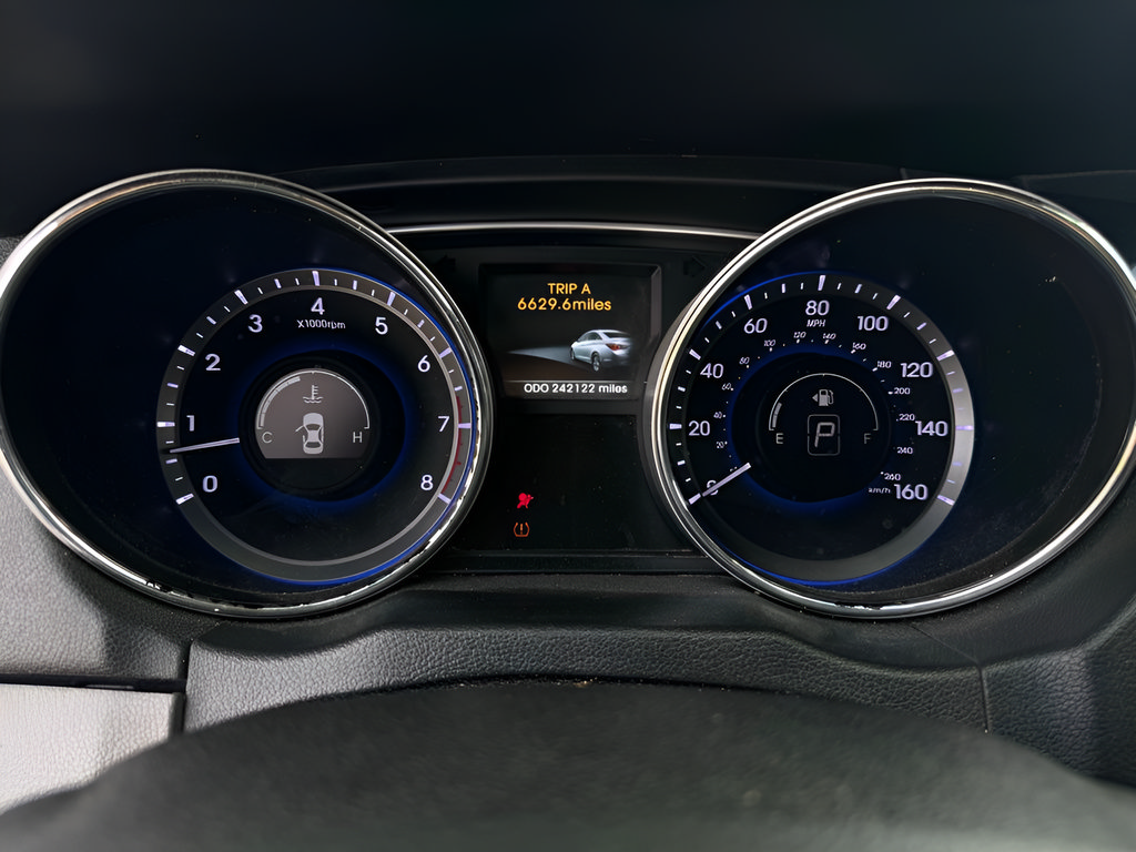 Used 2014 Hyundai Sonata Limited w/ Technology Package 05 FWD image 23