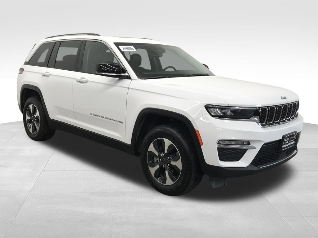 Used 2024 Jeep Grand Cherokee Limited 4xe image 7