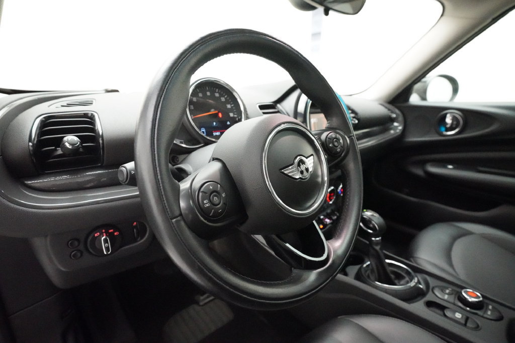 Used 2016 MINI Cooper Clubman FWD image 8