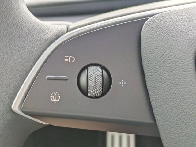 Used 2026 Tesla Model Y 2WD image 20