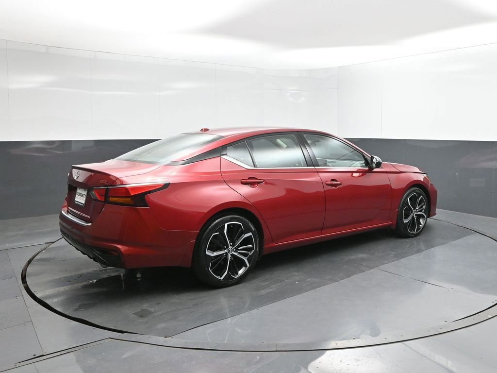 Used 2023 Nissan Altima 2.5 SR image 11