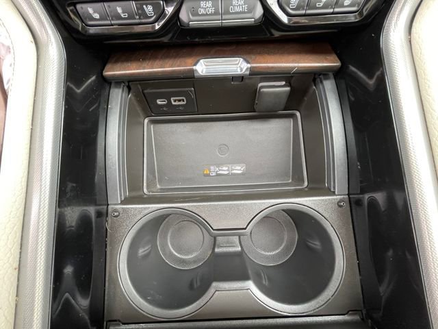 Used 2021 GMC Yukon Denali w/ Denali Premium Package image 23