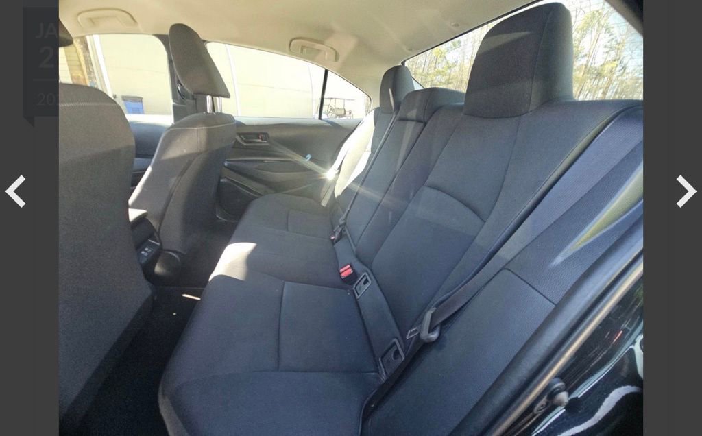 Used 2025 Toyota Corolla LE image 12