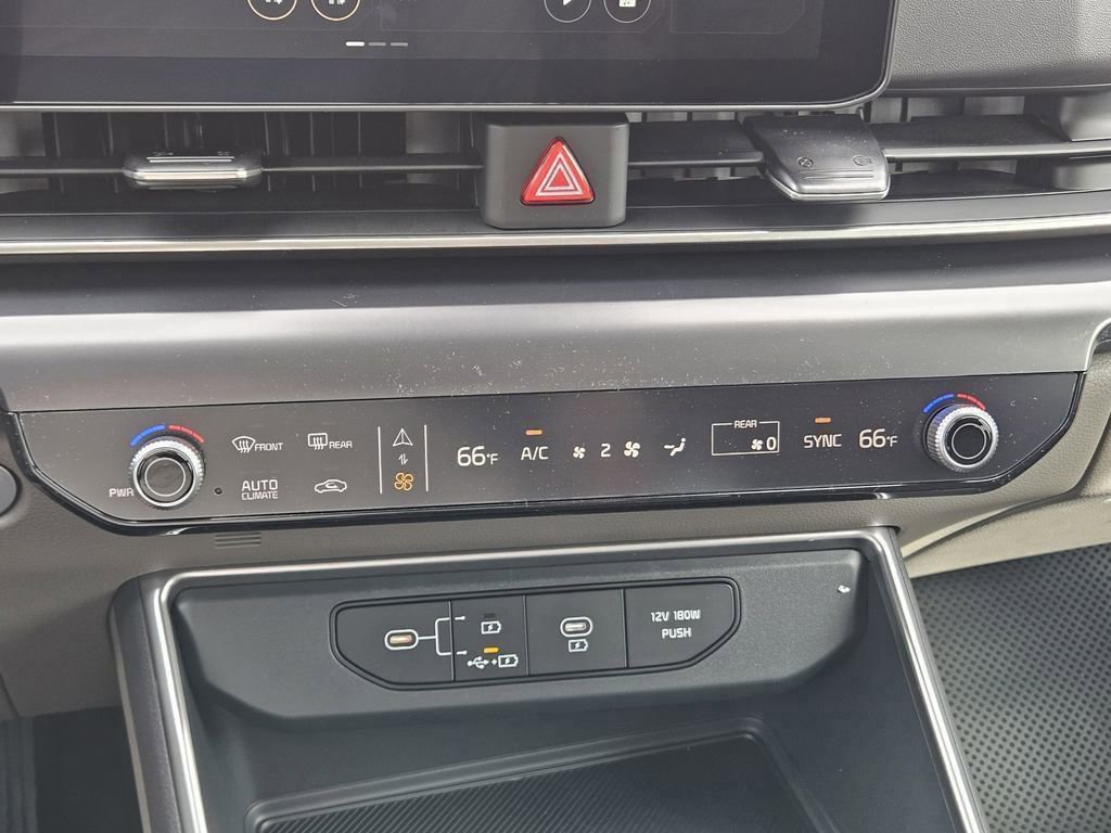 New 2026 Kia Carnival FWD image 14