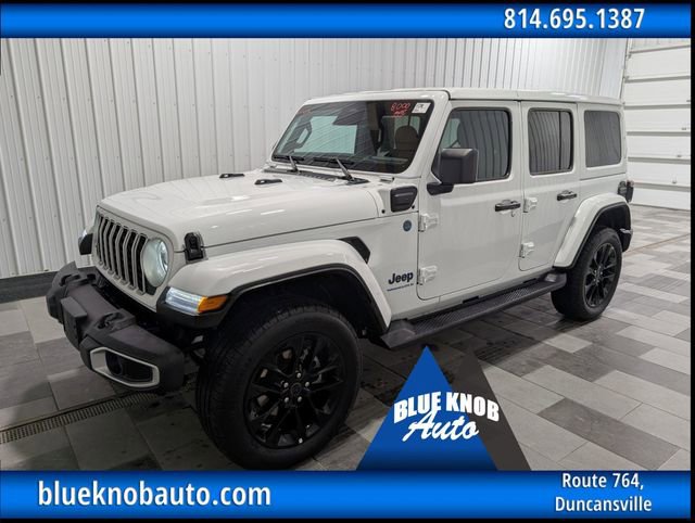 Used 2025 Jeep Wrangler Unlimited Sahara AWD/4WD image 1