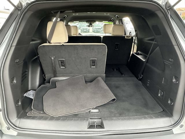 Certified 2023 Chevrolet Traverse LS FWD image 23