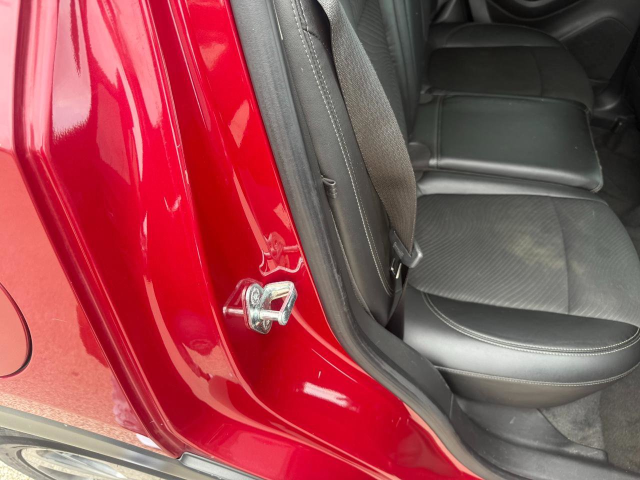 Used 2013 Buick Encore FWD image 17