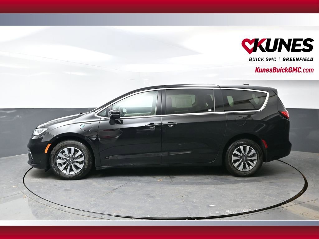 Used 2024 Chrysler Pacifica Select FWD image 9