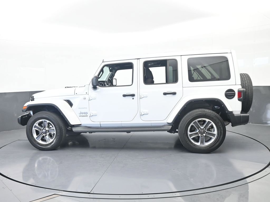 Used 2022 Jeep Wrangler Unlimited Sahara AWD/4WD image 3