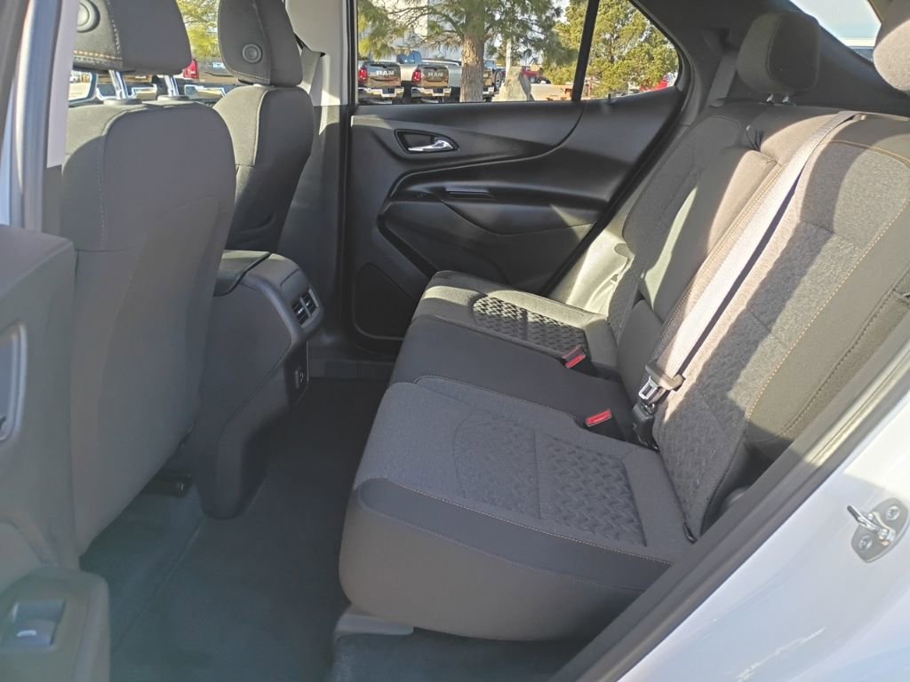 Used 2024 Chevrolet Equinox LT AWD/4WD image 8