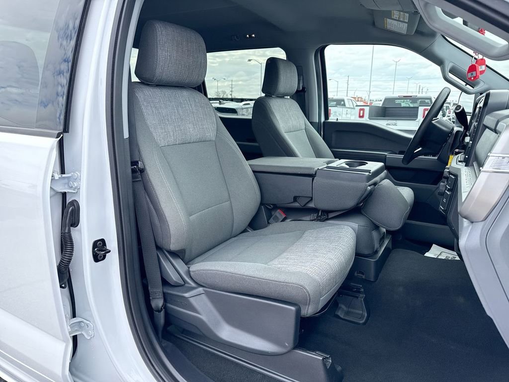 Used 2025 Ford F250 XLT image 24