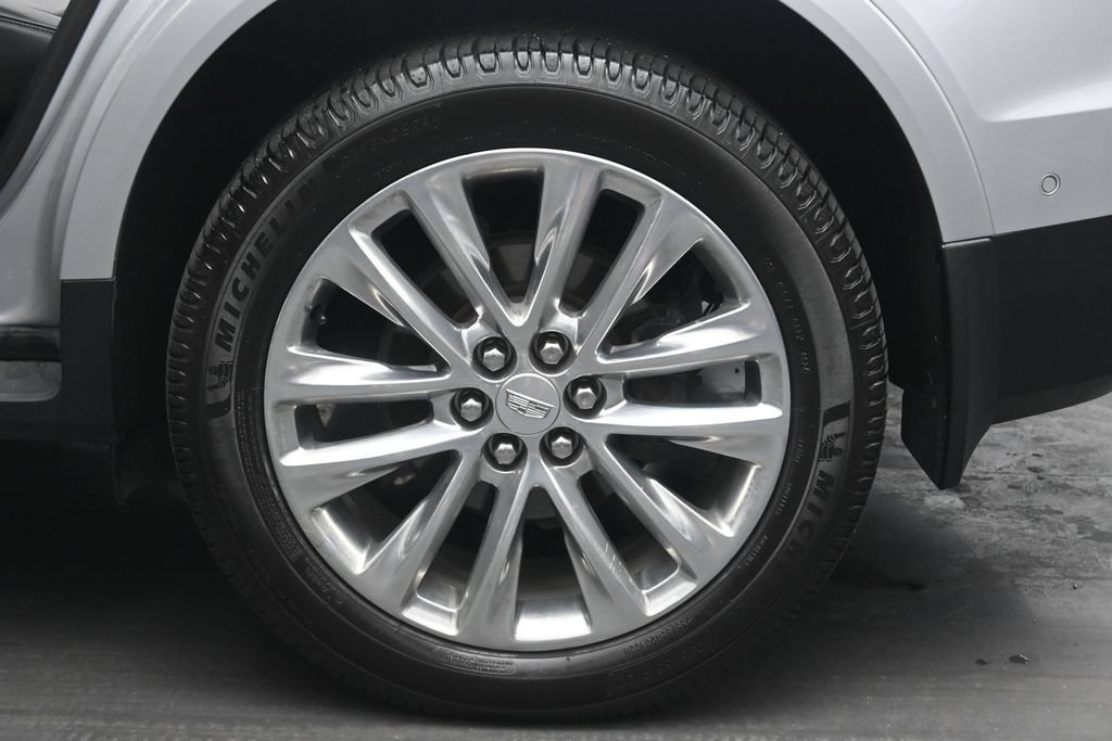 Used 2017 Cadillac XT5 Platinum w/ Driver Assist Package AWD/4WD image 27