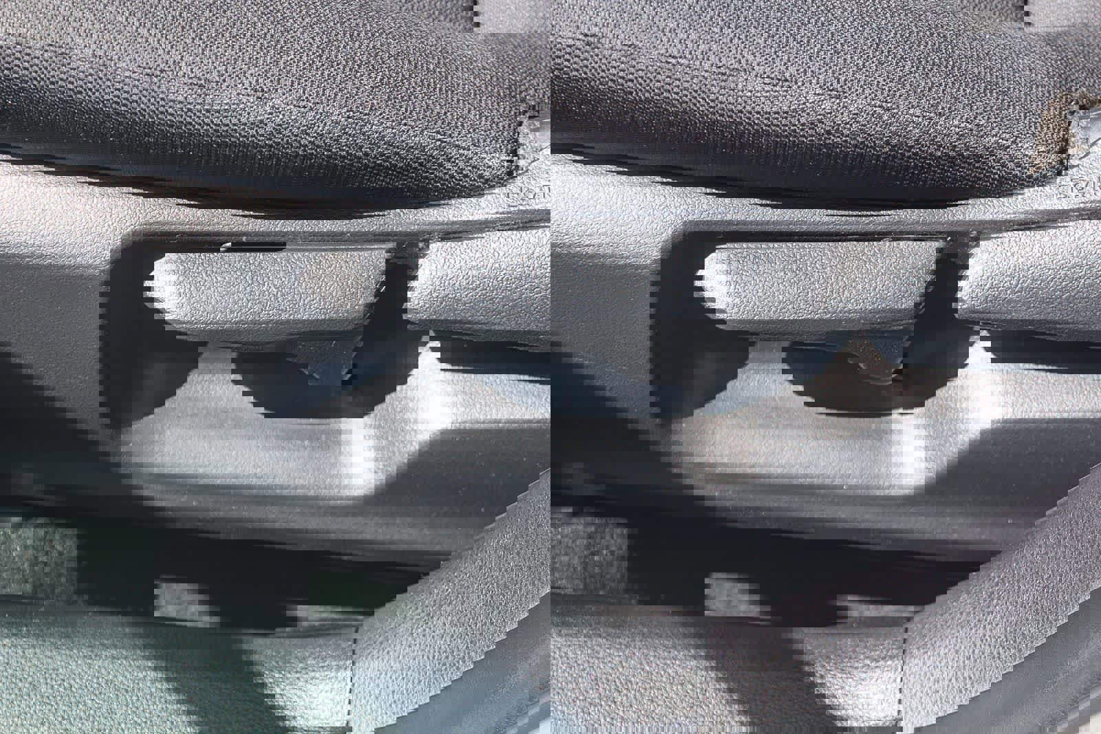 Used 2024 Toyota Corolla LE image 29