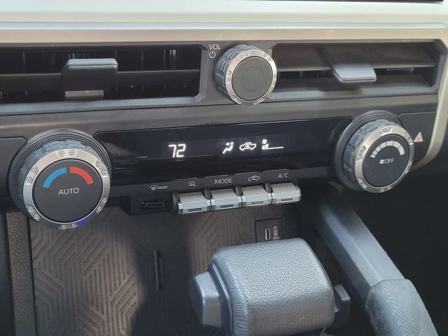 Used 2024 Toyota Tacoma TRD Off-Road image 11