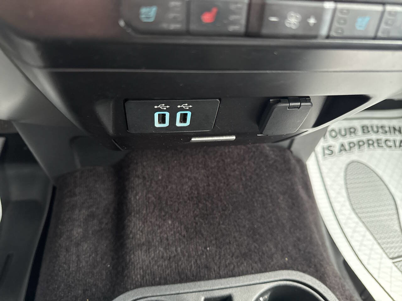 Used 2017 Ford F150 Lariat w/ Equipment Group 501A Mid AWD/4WD image 35