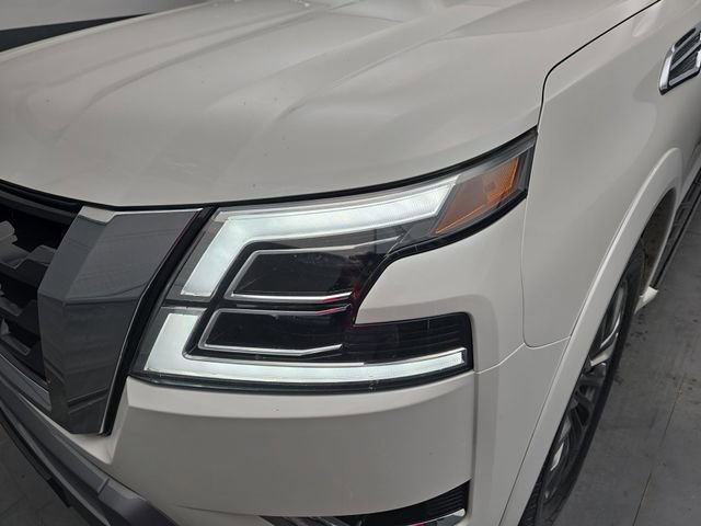 Used 2023 Nissan Armada Platinum AWD/4WD image 15