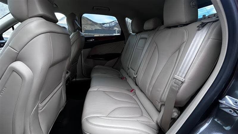 Used 2018 Lincoln MKC Select w/ Select Plus Package AWD/4WD image 17