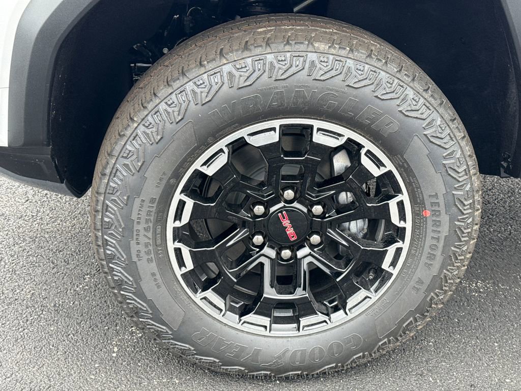 New 2026 GMC Canyon AT4 image 13