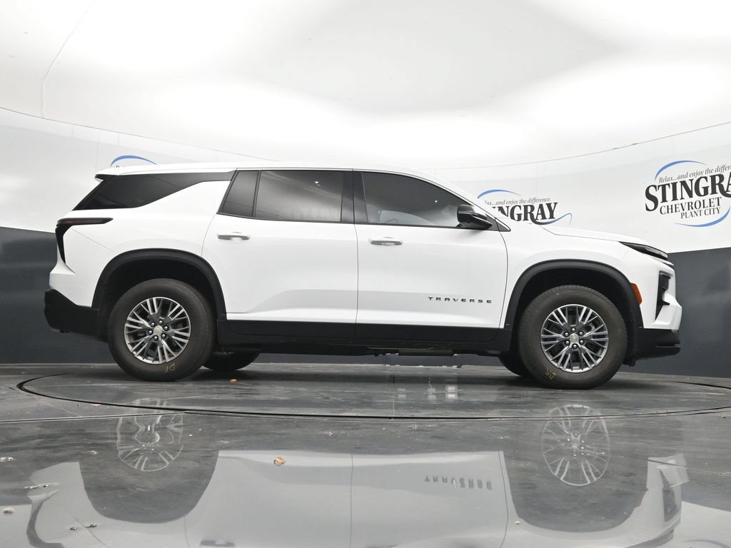 Certified 2024 Chevrolet Traverse LS FWD image 33