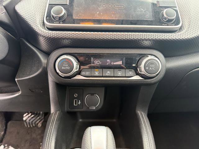 Used 2019 Nissan Kicks SV image 39