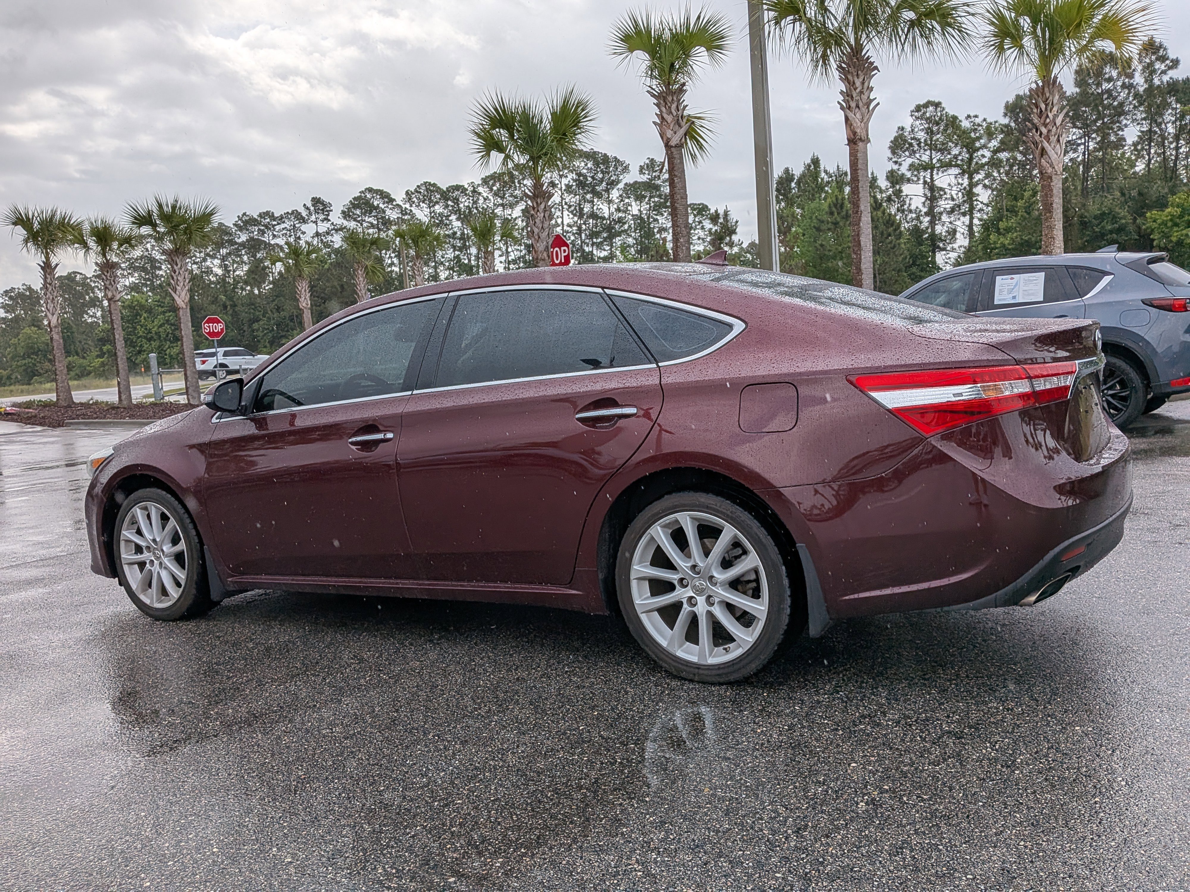 Used 2014 Toyota Avalon Limited FWD image 6