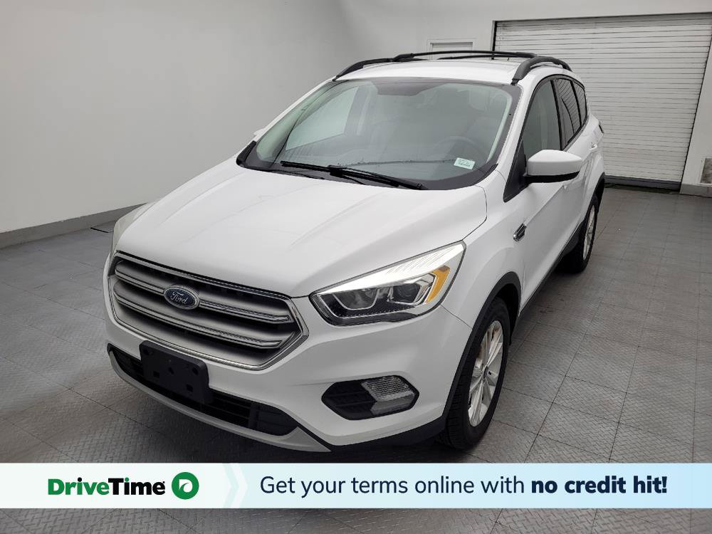 Used 2017 Ford Escape SE w/ Equipment Group 201A FWD image 1