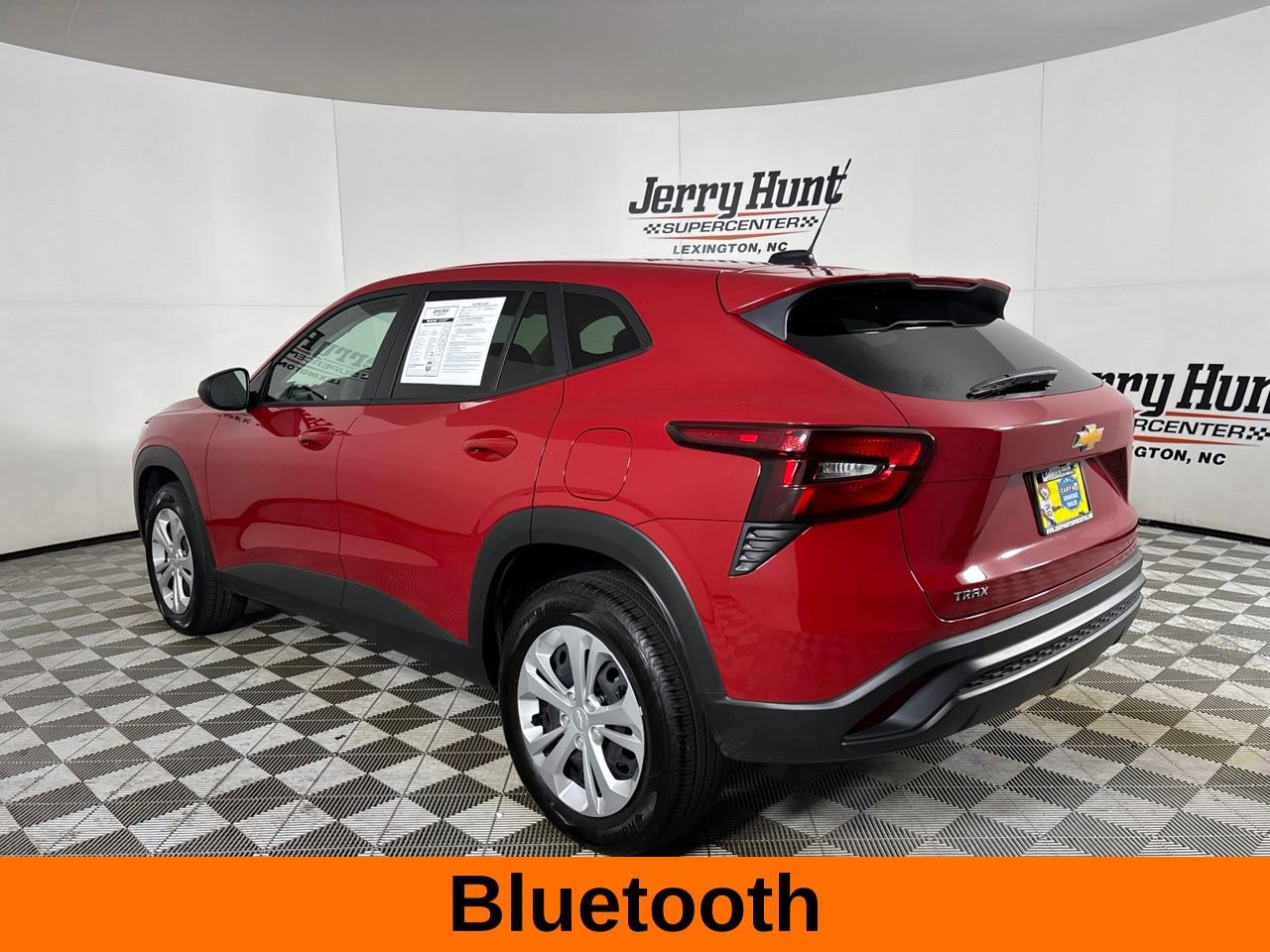Used 2026 Chevrolet Trax LS FWD image 9