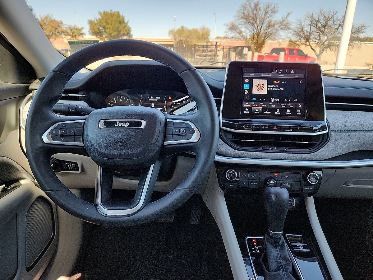 Used 2022 Jeep Compass Latitude image 6