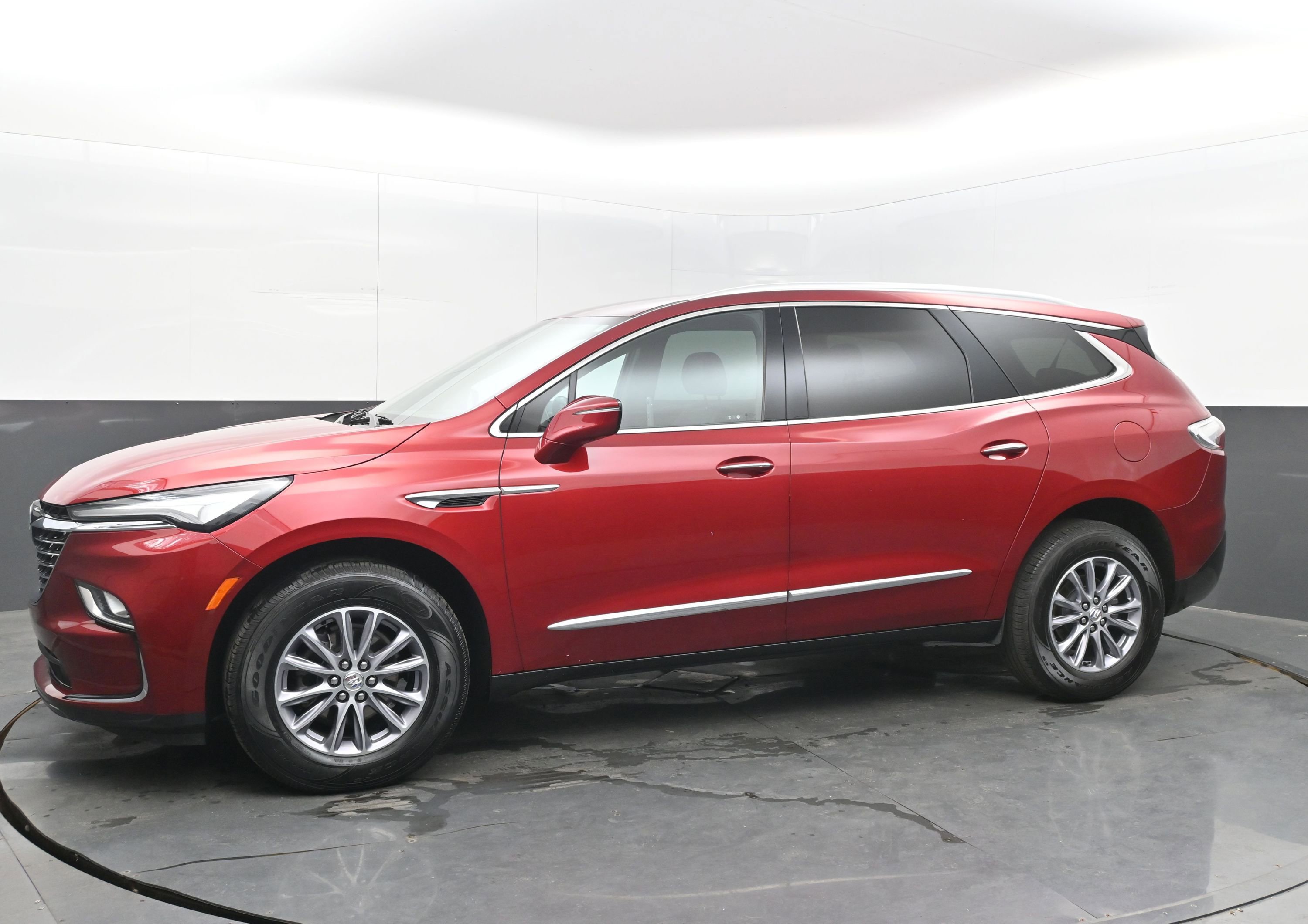 Used 2024 Buick Enclave Premium image 5
