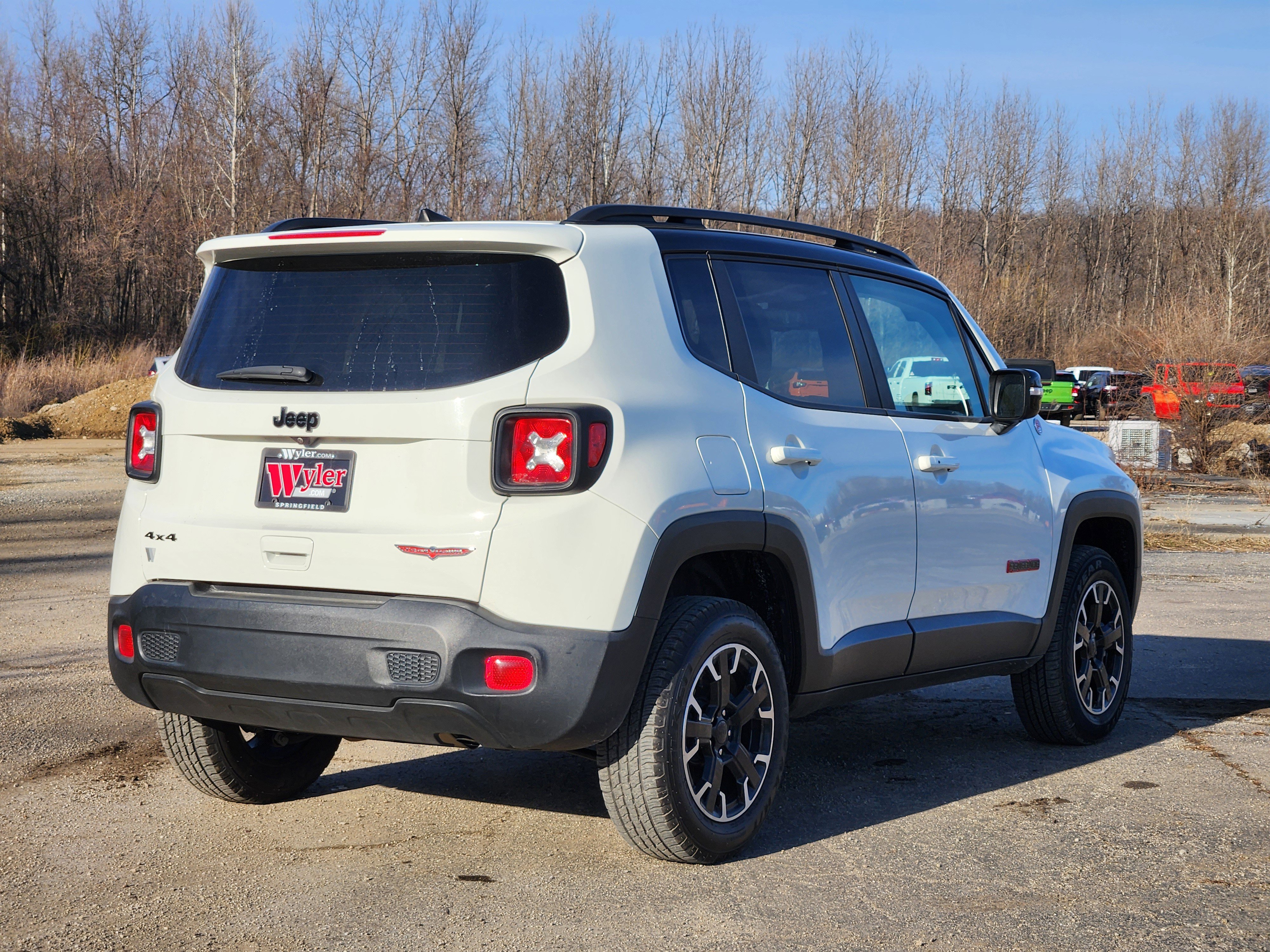 Used 2023 Jeep Renegade Trailhawk image 16