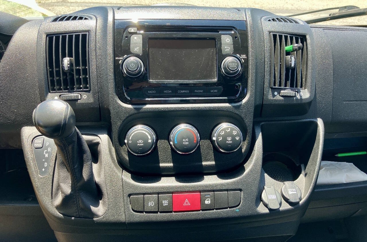 Used 2016 RAM ProMaster 2500 w/ Premium Appearance Group FWD image 7