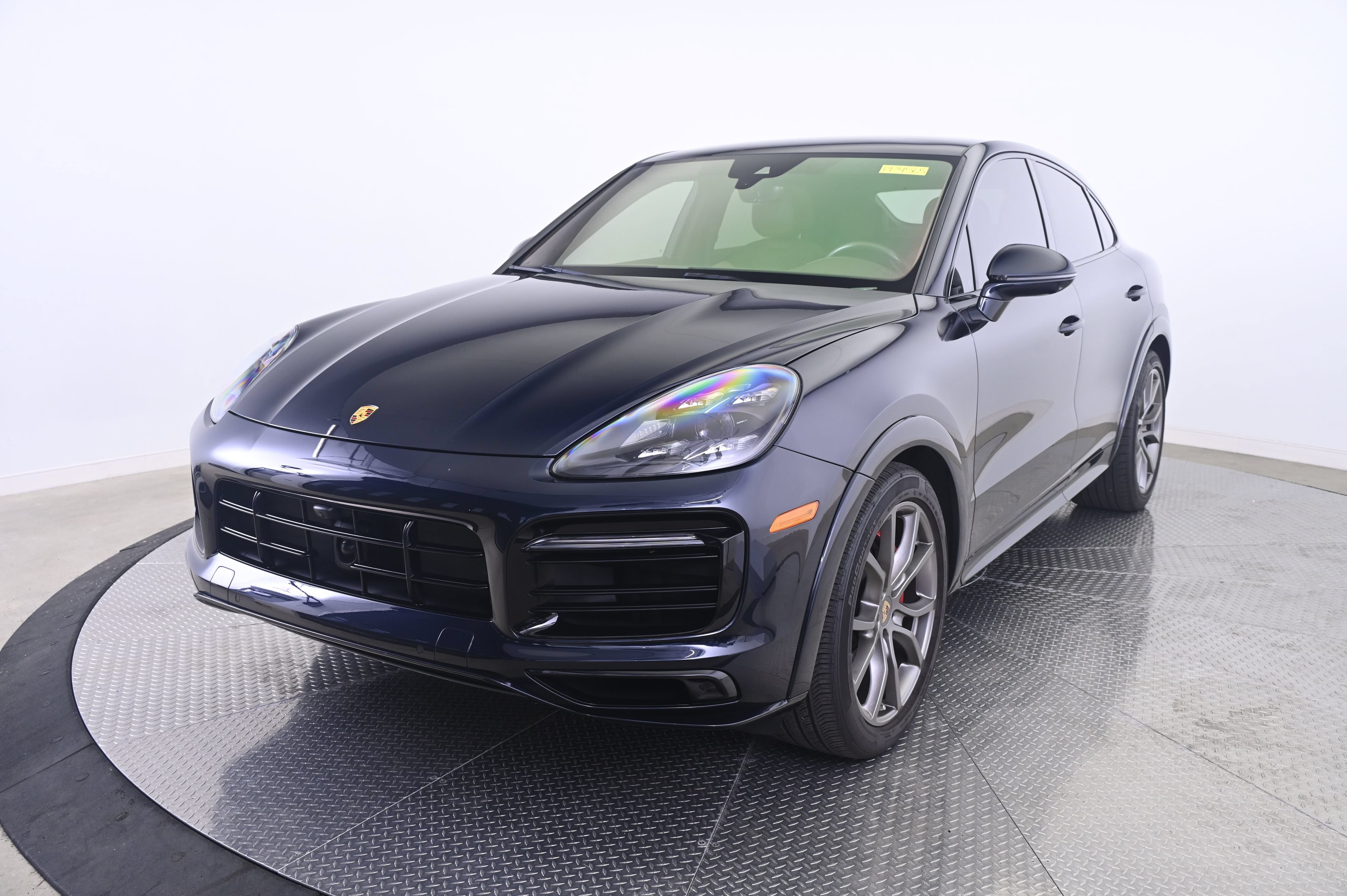 Certified 2023 Porsche Cayenne GTS AWD/4WD image 1