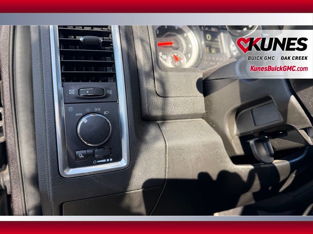 Used 2024 RAM 1500 Classic Warlock image 12