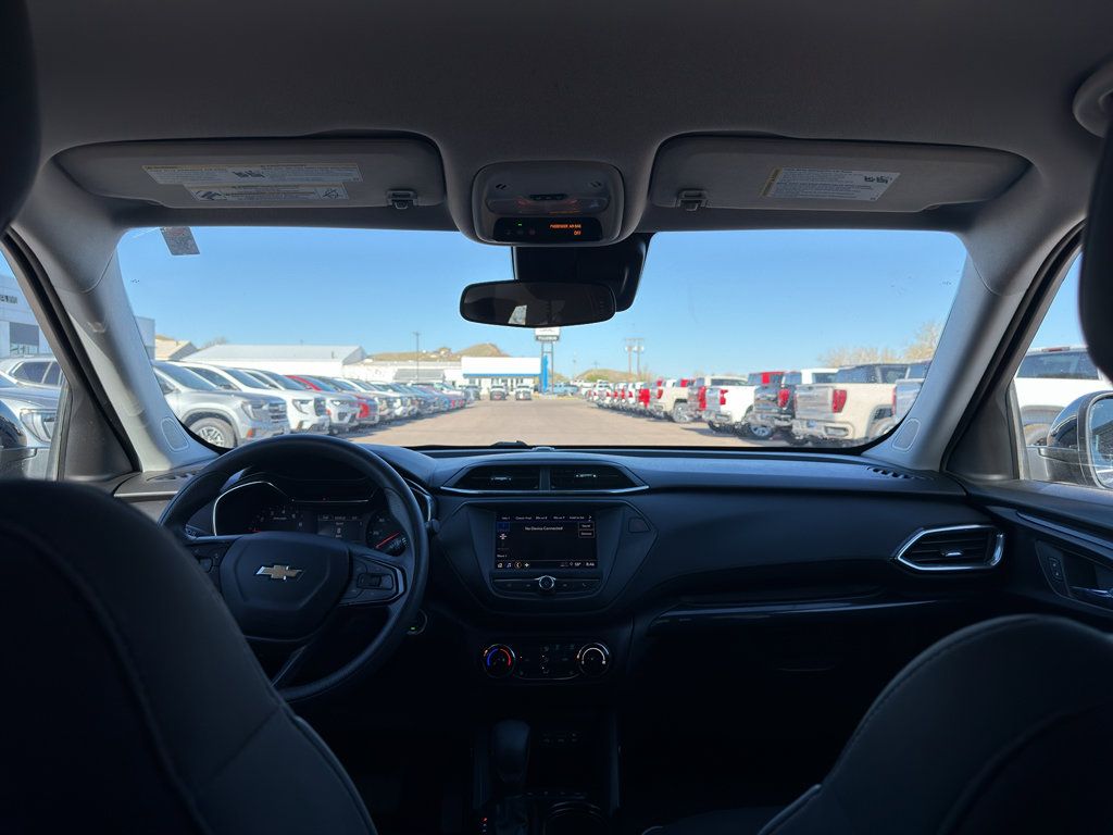 Used 2023 Chevrolet TrailBlazer LT AWD/4WD image 6
