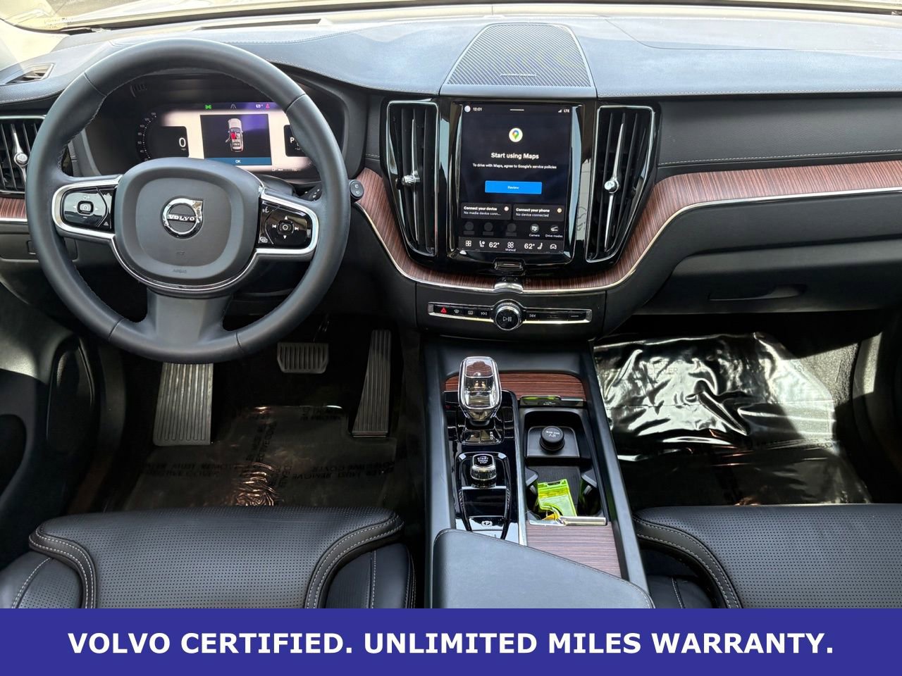 Certified 2023 Volvo XC60 B5 Ultimate w/ Climate Package image 13