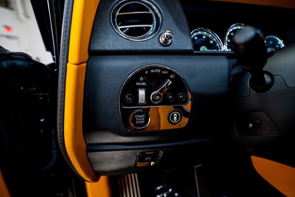 Used 2023 Rolls-Royce Cullinan image 44