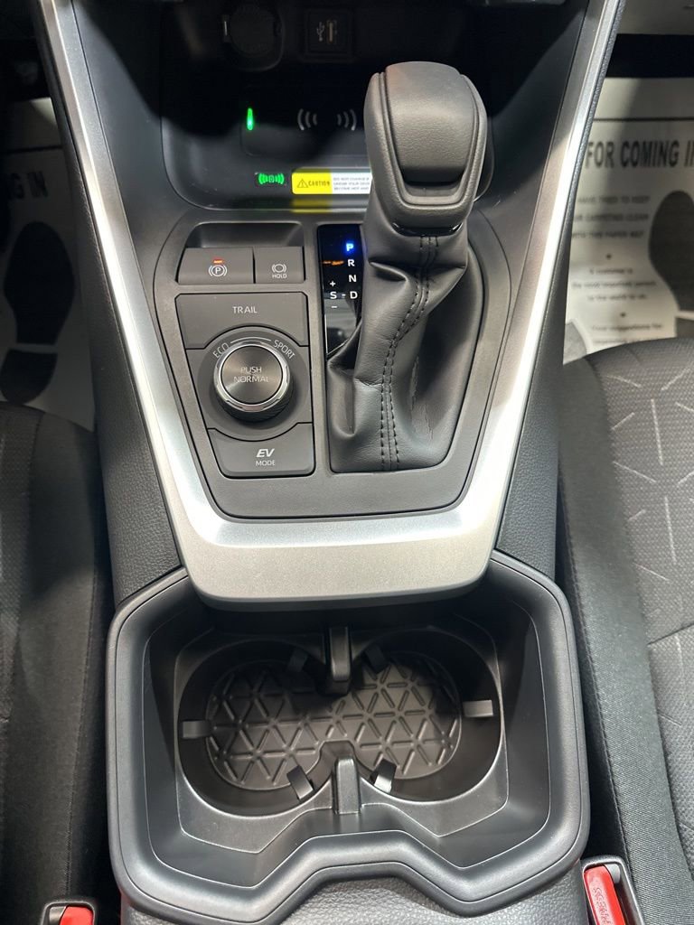 Used 2025 Toyota RAV4 XLE image 33