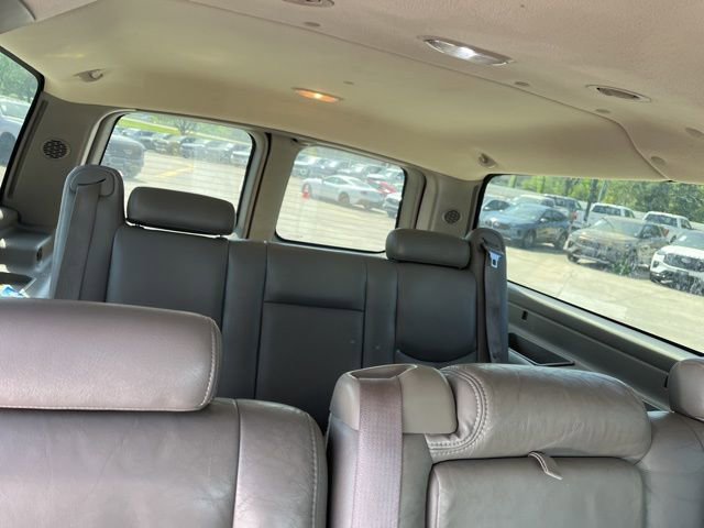 Used 2004 Chevrolet Suburban LT w/ Preferred Equipment Group image 14
