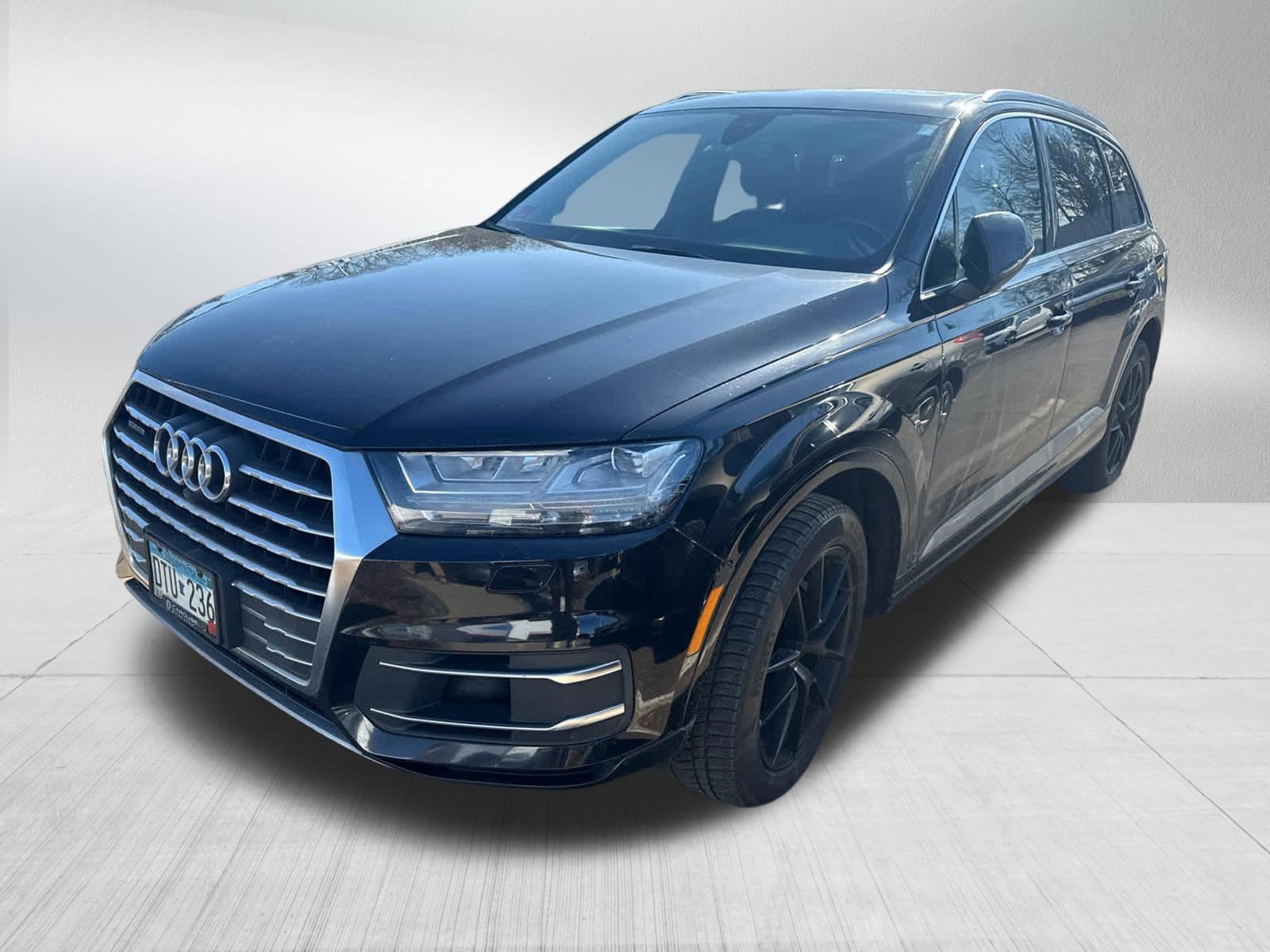 Used 2017 Audi Q7 3.0T Premium Plus w/ Premium Plus Package AWD/4WD image 5