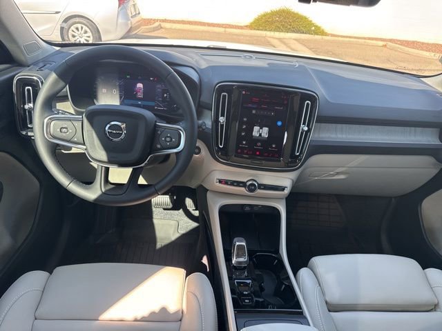 New 2026 Volvo XC40 B5 Plus w/ Protection Package Premier AWD/4WD image 25