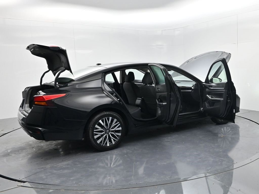 Used 2023 Nissan Altima 2.5 SV image 59