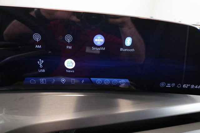 New 2026 Cadillac Vistiq Sport image 18