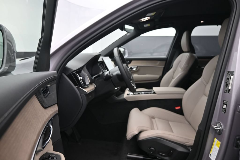 New 2026 Volvo XC90 B6 Ultra w/ Protection Package Premier AWD/4WD image 11