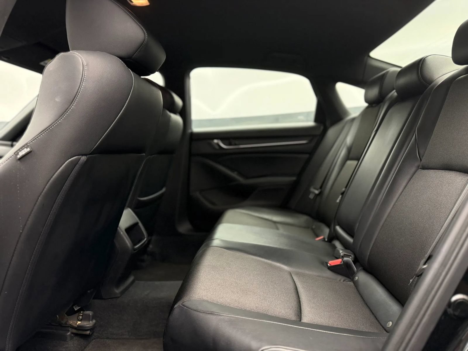 Used 2018 Honda Accord Sport image 27