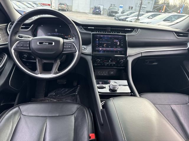 Used 2022 Jeep Grand Cherokee Limited image 16