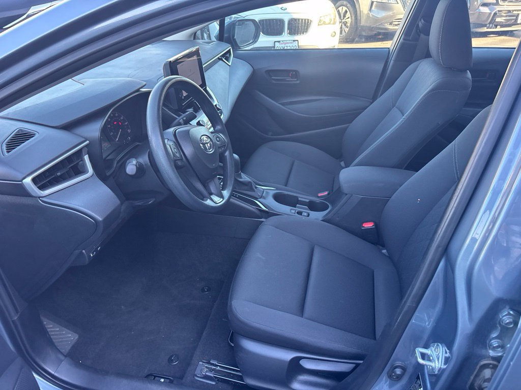 Used 2025 Toyota Corolla LE FWD image 12