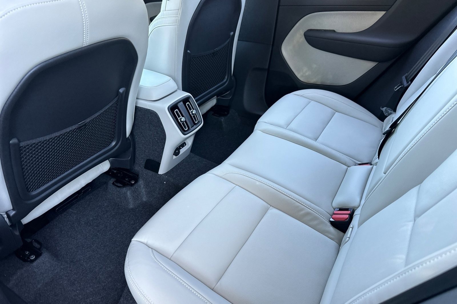 New 2026 Volvo XC40 B5 Plus w/ Protection Package Premier image 4