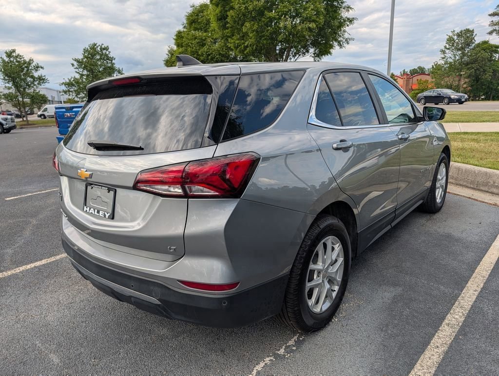 Used 2023 Chevrolet Equinox LT w/ Driver Convenience Package FWD image 8
